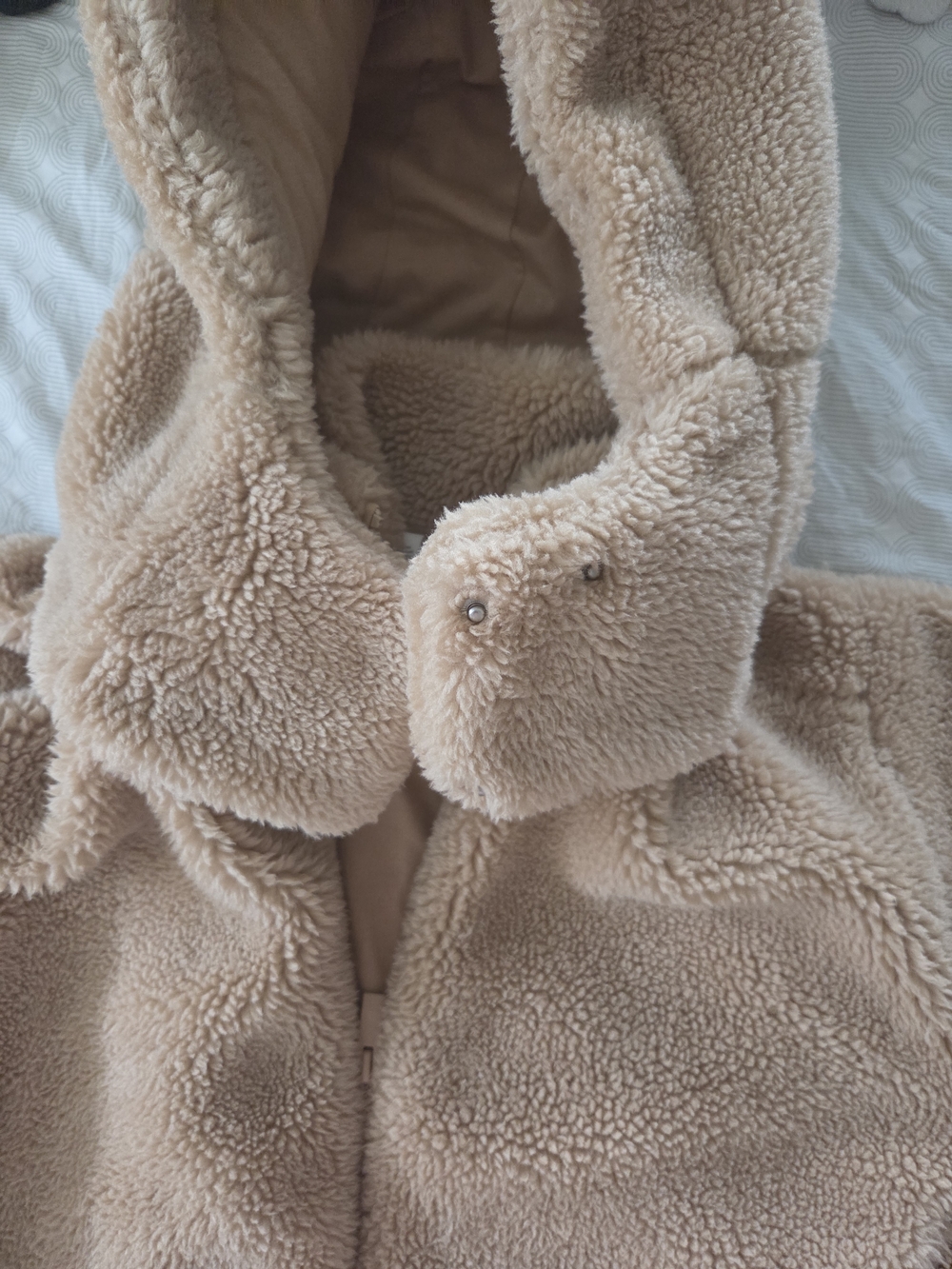 ALO Yoga Tan Sherpa Hoodie Jacket - Picture 3 of 9